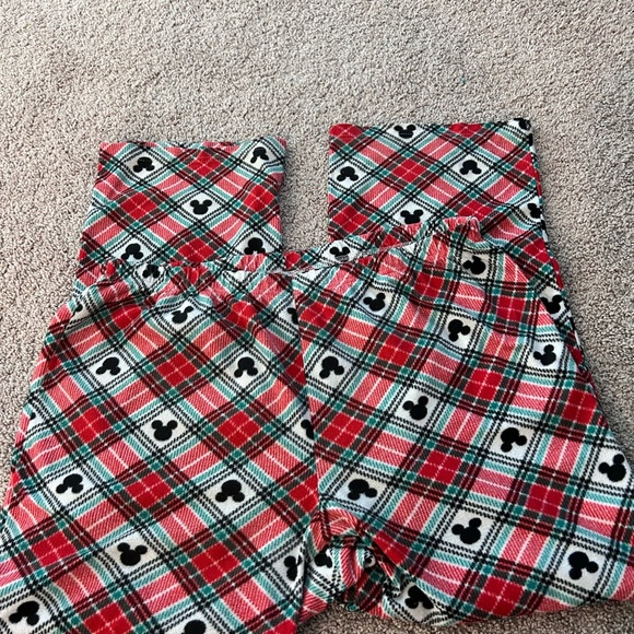 Disney Minnie Mouse Set of Women’s PJ’s Plaid
Size XXL
Holiday
Christmas - Picture 6 of 7
